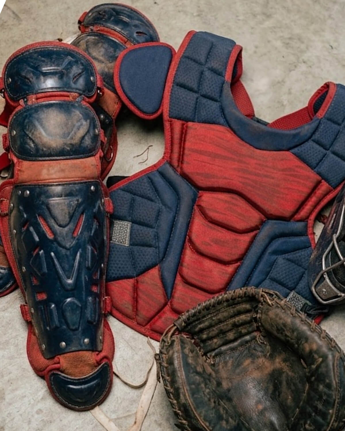 How to Wash, Deodorize, and Clean Catcher's Gear